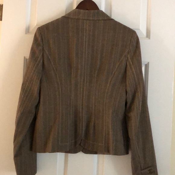 Brown jacket - Picture 2 of 9